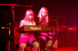 Sofie Marlen og Ingebjørg_400x266