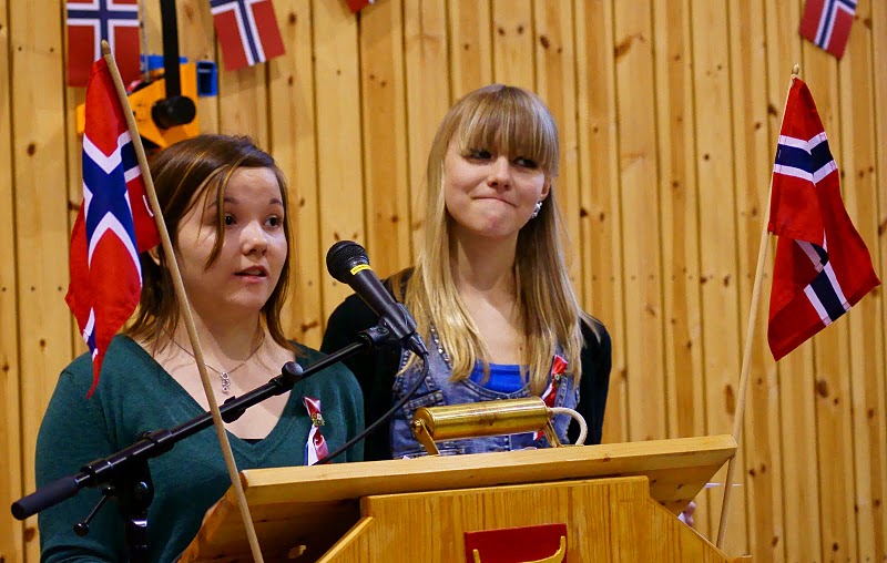 Ida Marie Kollstr&oslash;m Remso til venstre  og Benedikte Johansen Kj&oslash;&aring;s til h&oslash;yre