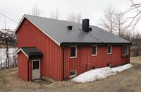 Rød lørerbolig Polmak vest