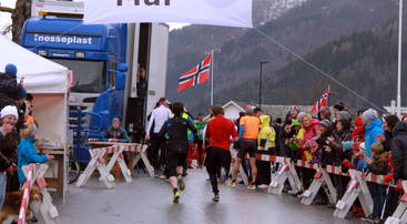 Innspurt i Esefjorden Rundt 2013, eit sikket v&aring;rtegn