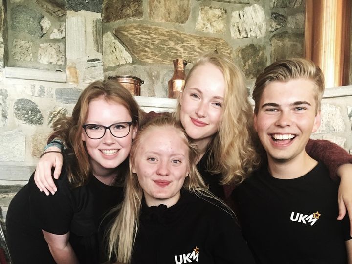 Ungdomens ressursgruppe gler seg til UKM-festivalen for Sogn og Fjordane. Frå venstre: Frida Bjørnereim, Jenny Hatlelid Holsæter, Ive van Oorschot, Oddbjørn Litlabø. Ikkje på biletet: Rakel Sørhaug Foto: Sogn og Fjordane fylkeskommune Ungdomens ressursgruppe gler seg til UKM-festivalen for Sogn og Fjordane. Frå venstre: Frida Bjørnereim, Jenny Hatlelid Holsæter, Ive van Oorschot, Oddbjørn Litlabø. Ikkje på biletet: Rakel Sørhaug Foto: Sogn og Fjordane fylkeskommune