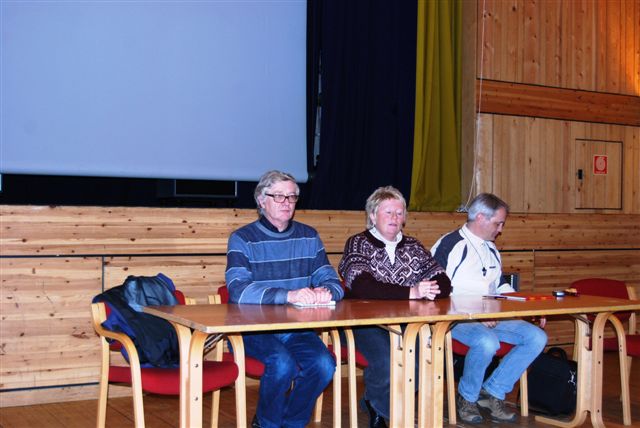 Kl  2142 Pressekonf  2130 ( 3)