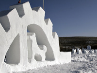 Snøskulptur Liz Palm Snøskulptur