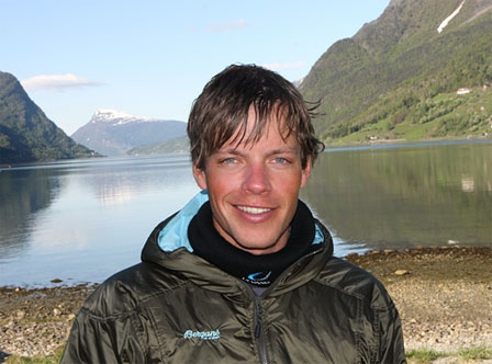 Tarjei Gautefall Nicolaisen i 71 grader nord. Foto: TVNORGE. Tarjei Gautefall Nicolaisen i 71 grader nord. Foto: TVNORGE.