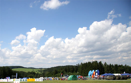 Samlingsplass for langdistansen under VM i Tsjekkia 2008. Foto: Geir Nilsen/OPN.no.