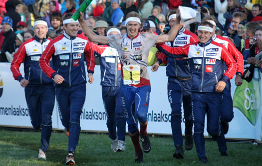 Halden Skiklubb inn til seier i Jukola 2011. Foto: Halden SK.