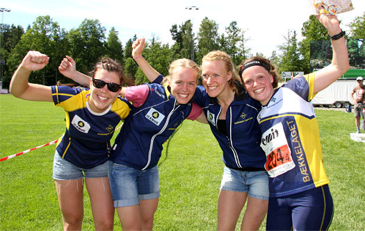 Bækkelagets damer sikret seieren i O-festivalen 2011. Fra venstre: Lene Godager, Heidi Østlid Bagstevold, Kine Gulliksen og Tone Wigemyr. Foto: Geir Nilsen / OPN.no.