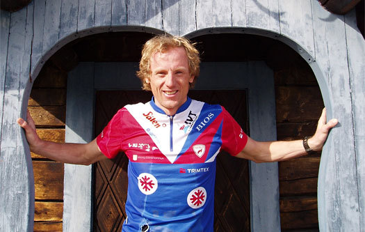 Oskar Svärd ikledd Malungs OK sin gjenkjennelige klubbdrakt. Klubbfoto.