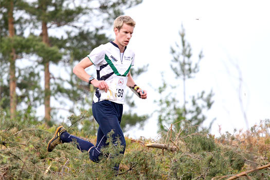 Håvard Lucasen underveis i VM-uttaksløpet over langdistanse  i Hønefoss og Ringerike 2012. Foto: Geir Nilsen/OPN.no.