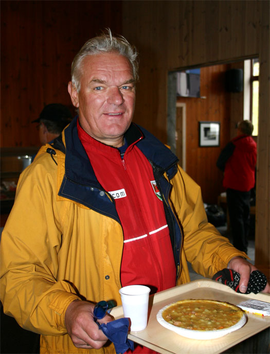 Klok mann fra Sørlandet; Øystein Halvorsen, her under NM på Hovden i 2006. Dessverre fikk Øystein sørgelig rett i sine spådommer. Foto: Hans L. Werp. Klok mann fra Sørlandet; Øystein Halvorsen, her under NM på Hovden i 2006. Dessverre fikk Øystein sørgelig rett i sine spådommer. Foto: Hans L. Werp.