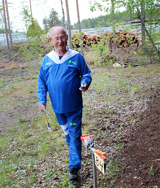 Ole Johan Torgerud fra Stranden IL har deltatt i samtlige Jonsokløp. Her stempler han inn i fjorårets løp fra Vågård skytebane.