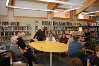 Gjester under kakefesten i forbindelse med utdelingen av prisen som årets bibliotek  i Finnmark 2013_200x133.jpg