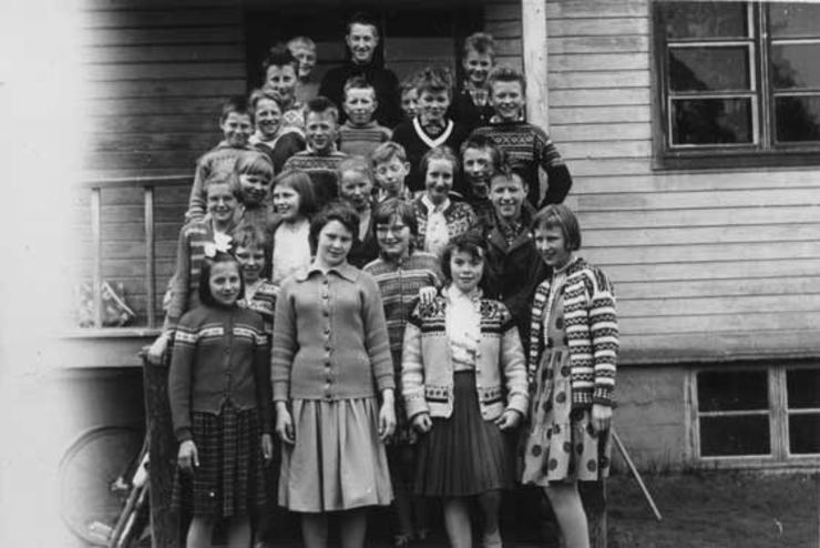 Skibotn-skole-1960-61-Edit