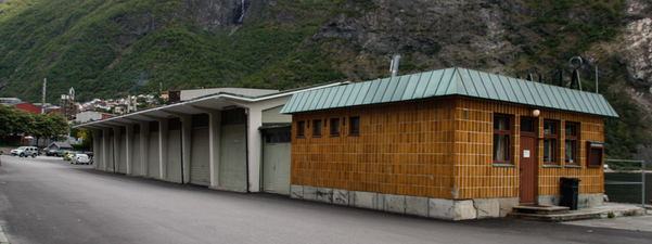 Bilete av kaihus på Årdalstangen