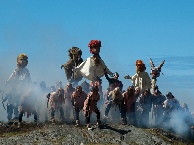 Kinnaspelet. Foto Svein Erik Storkås (cc-by-sa) Svein Erik Storkås Scene frå Kinnaspelet.