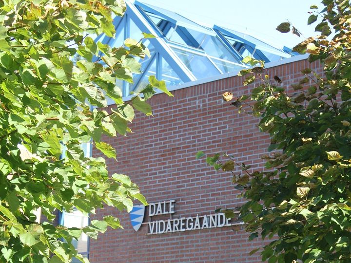 Foto: Dale vgs. Utsida av Dale vgs.