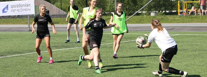 Aktivitetsdag i Hafstadparken våren 2016. Foto: Rune Thingnes Aktivitetsdag i Hafstadparken våren 2016. Foto: Rune Thingnes