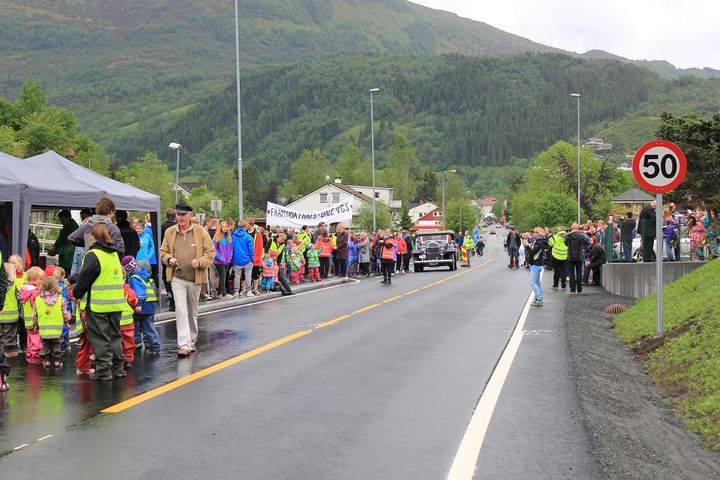 Dale sentrum sett frå fylkesvegen ved sjukeheimen. (Illustrasjonsfoto) Dale sentrum sett frå fylkesvegen ved sjukeheimen. (Illustrasjonsfoto)