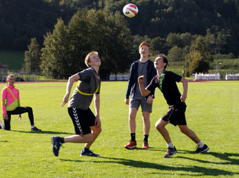 Bilete syner elevar ved Idrettsfag i rugbykamp Bilete syner elevar ved Idrettsfag i rugbykamp