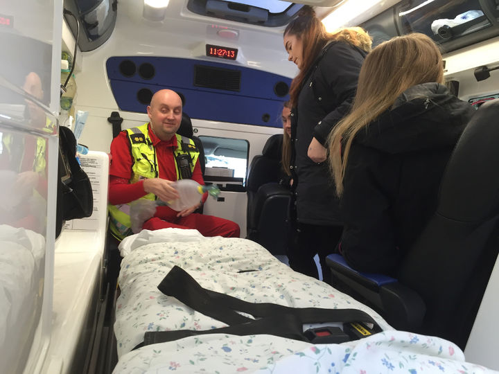 Innvendig i Ambulansen Foto: Grethe Midtvik Innvendig i Ambulansen