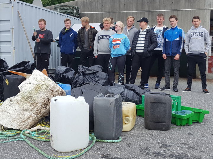 Dette blei samla inn på om lag 300 m strandlinje i Vågsfjorden Foto: John Heimvik Dette blei samla inn på om lag 300 m strandlinje i Vågsfjorden
