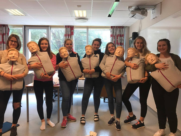 1YSK/TAF med eit godt grep om pasientane Foto: Elvida Grabus 1YSK/TAF med eit godt grep om pasientane