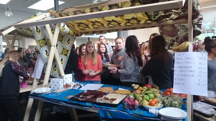 elevar i matkø på internasjonal dag