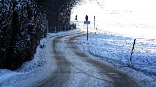 Situasjonsbilde - glatte veier