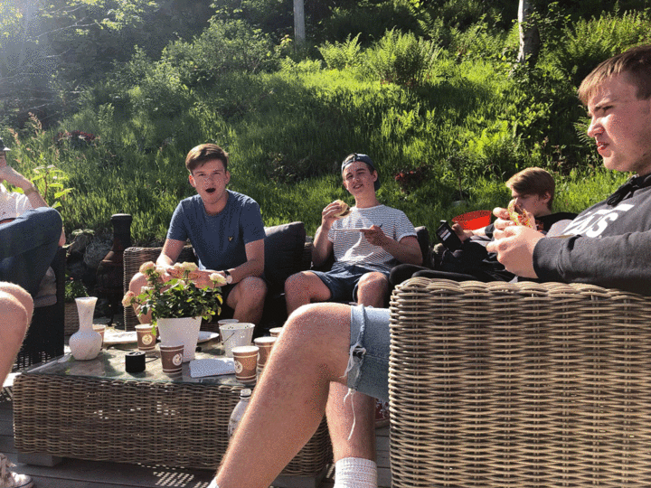 Elevar på grillfest