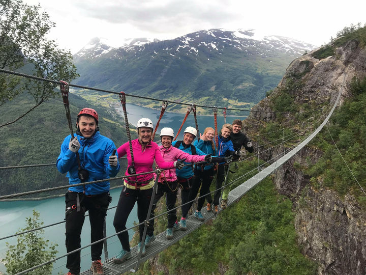 På den smale sti.. Foto: Monika Iren Venøy Lexau På den smale sti..