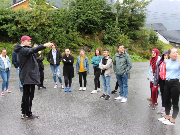 Foto: Iren Løseth Elevar som presenterer seg sjølv.