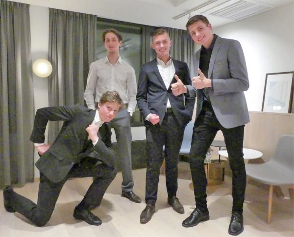 Årets lærlingar 2018 Årets lærlinger i bygg og anlegg, fra venstre Sondre Aasen, Nicklas Fjeldstad, Andreas Svoren Strand og Brage Skorve Haugland. (Foto: EBA Vestenfjelske). Årets lærlingar 2018 Årets lærlinger i bygg og anlegg, fra venstre Sondre Aasen, Nicklas Fjeldstad, Andreas Svoren Strand og Brage Skorve Haugland. (Foto: EBA Vestenfjelske).