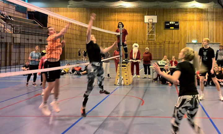 Juleavslutning og volleyballkamp