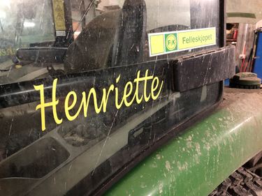 henriette navn på traktor