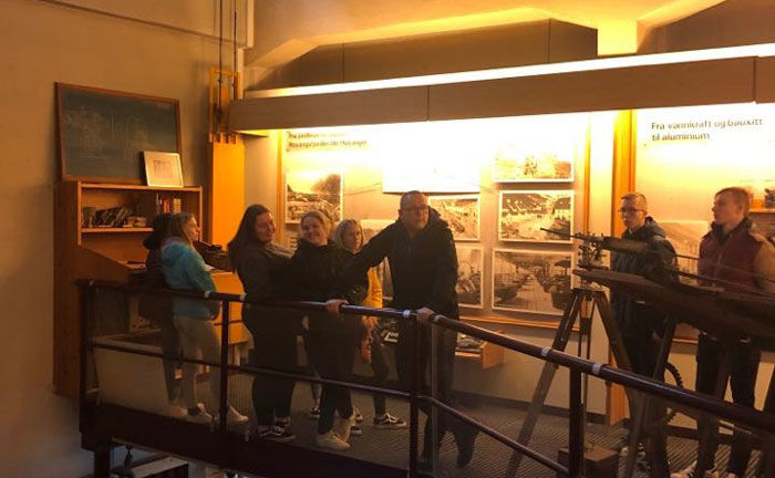Elevar på museum