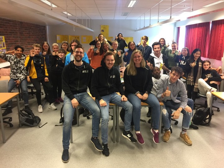Klasse 1sta viser tommel opp for DenNyeOljen-besøk