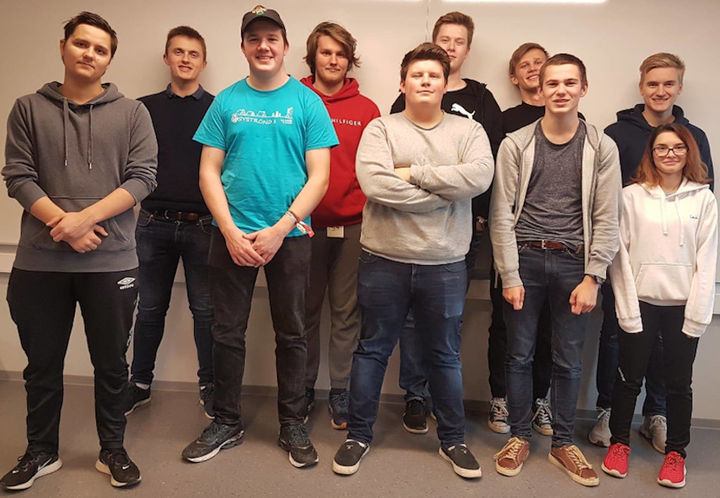Sognatech ved Sogndal vgs. Vegar Lunde Fardal, Tarjei Martin Hansen Moen, Sigurd Stenstadvold, Erling Hovlid, Sondre Høgi Berge, Daniel Neset, Marc André Fedje, Eirik Reed Mundal, Anders Lund og Bea Grancea. Foto: Privat Bilete av elevane i Sognatech ved Sognal vidaregåande skule