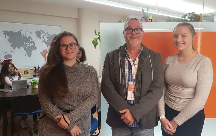 Instituto Hispanico de Murcia Lise Fure Håvik , Felipe Espada (manager) og Lucia Trvalcova Foto: Johanne Elisabett Sørdal Instituto Hispanico de Murcia Lise Fure Håvik , Felipe Espada (manager) og Lucia Trvalcova Foto: Johanne Elisabett Sørdal