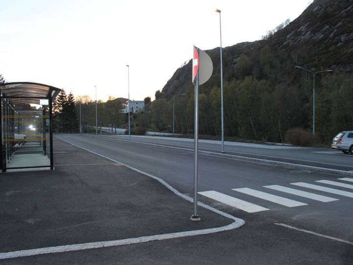 Slik har parkeringsplassen vore i fleire veker no. Foto: Bjarne Husevåg Slik har parkeringsplassen vore i fleire veker no.