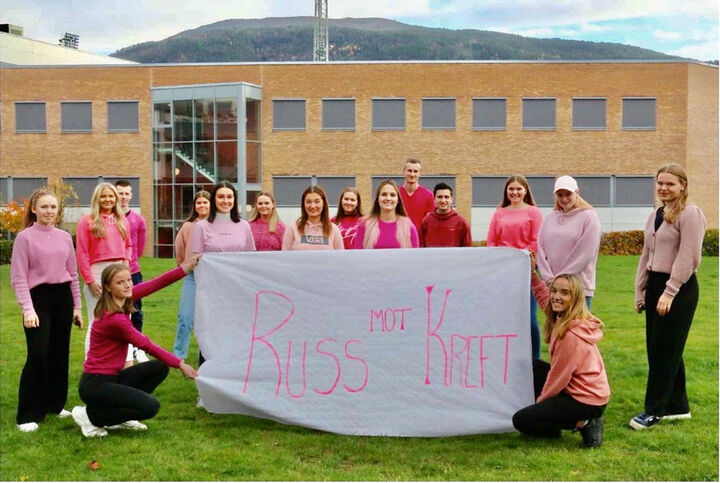 Russen 2021 - Rosa sløyfe-aksjon Russen 2021 - Rosa sløyfe-aksjon
