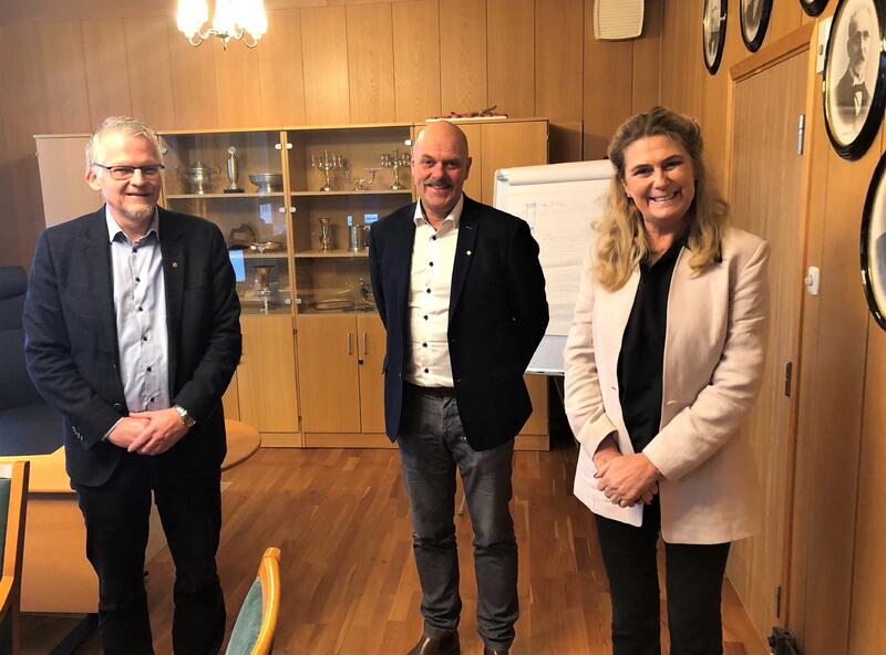 Statsforvalter Gina Lund besøkte Vennesla og ordfører Nils Olav Larsen og rådmann Svein Skisland fredag.