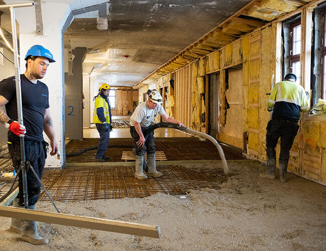 Skur 38 er i tet som Norges første bygg med leirebetong. Foto: Hans Kristian Riise/Oslo Havn