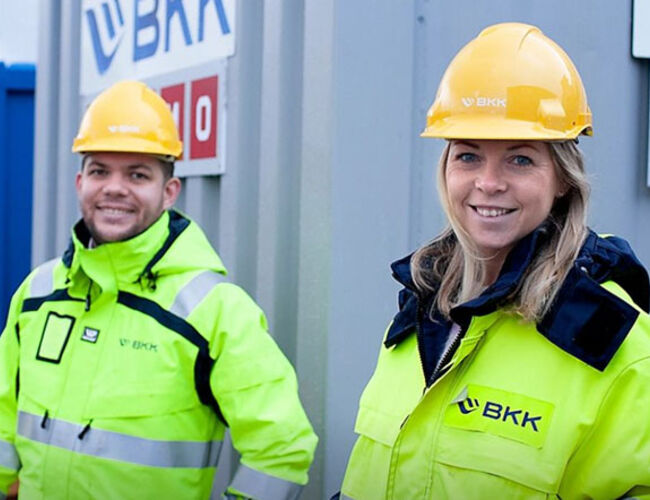 Prosjektutvikler Kjetil Strand Solheim og prosjektleder Camilla Moster i BKK. Foto: BKK