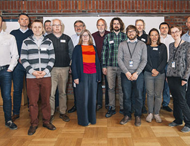 Rundt 20 byggherrer, leverandører og forskere møttes på oppstartsmøtet for prosjektet VarmtVann2030 5. april. Foto: SINTEF Byggforsk