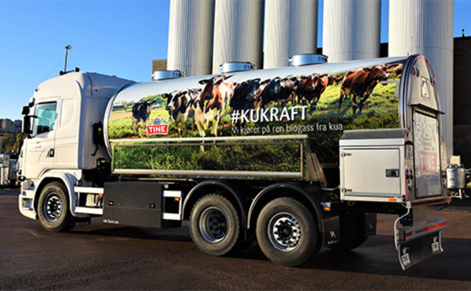 Tine er en av transportørene som nå skal ta i bruk flytende biogass som drivstoff. Foto: Tine