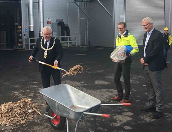 Ordfører i Elverum kommune Erik Hanstad, daglig leder i Eidsiva Bioenergi Ola Børke og konsernsjef i Eidsiva Øistein Andresen. Foto: Eidsiva<u></u>