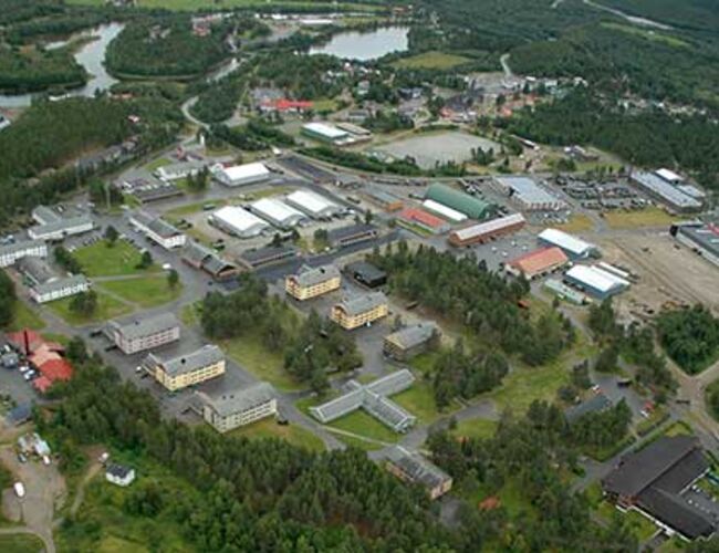 Oversiktsbilde over Skjold leir, i Øverbygd i Målselv kommune. Foto: Terje Bartholsen, Forsvarsbygg