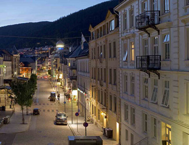 12 000 gatelys skal skiftes ut i Bergen kommune. Foto: Philips Lighting