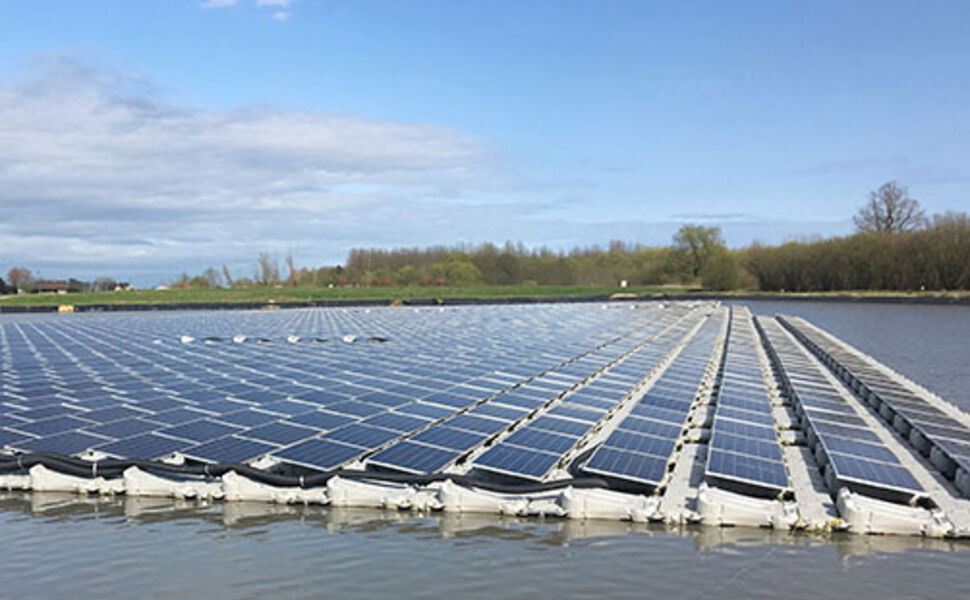 Illustrasjonsfoto. Bildet viser et flytende solcelleanlegg i Belgia. Foto: Multiconsult