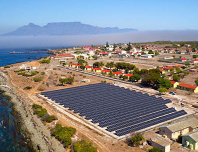 Solcelleanlegget på Robben Island har en effekt på 667 MW. Foto: ABB